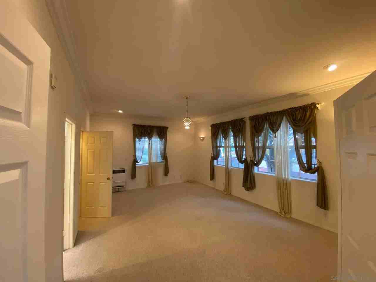 9516 Larrabee Ave - Photo 6 of 33