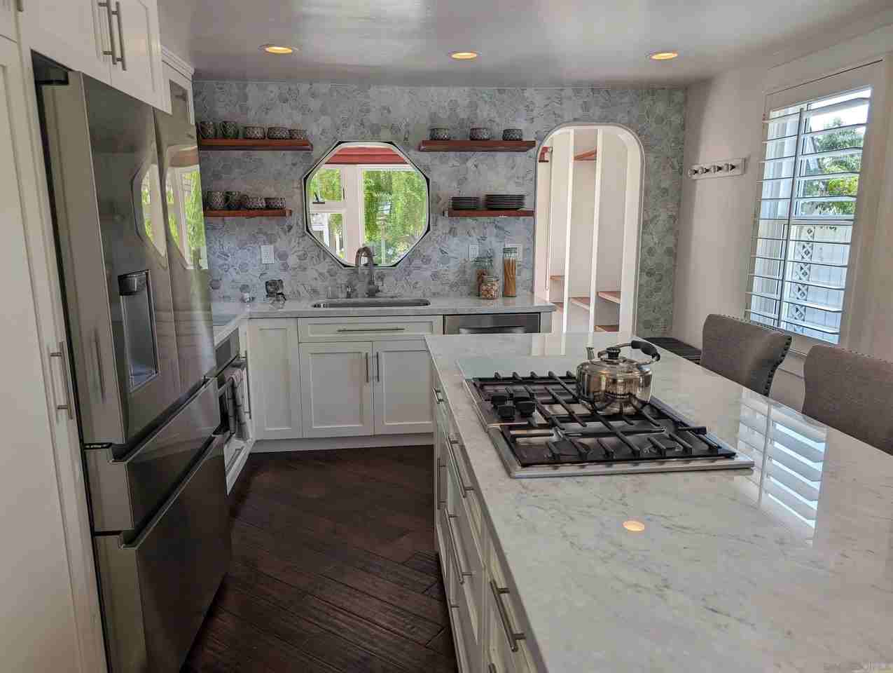 201 N Rios Ave - Photo 3 of 20