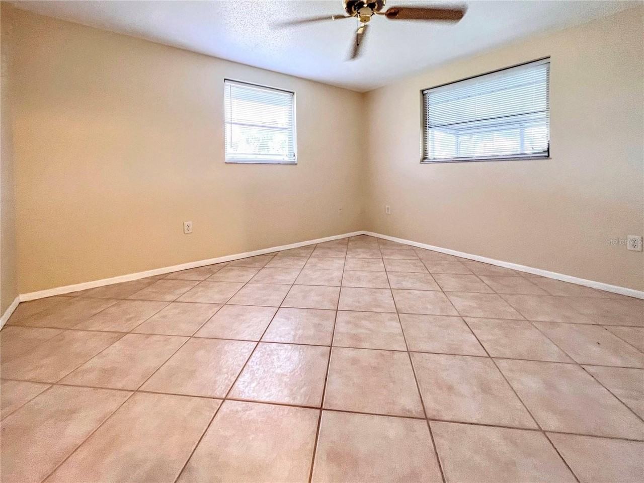 71 Stanford Rd - Photo 6 of 11