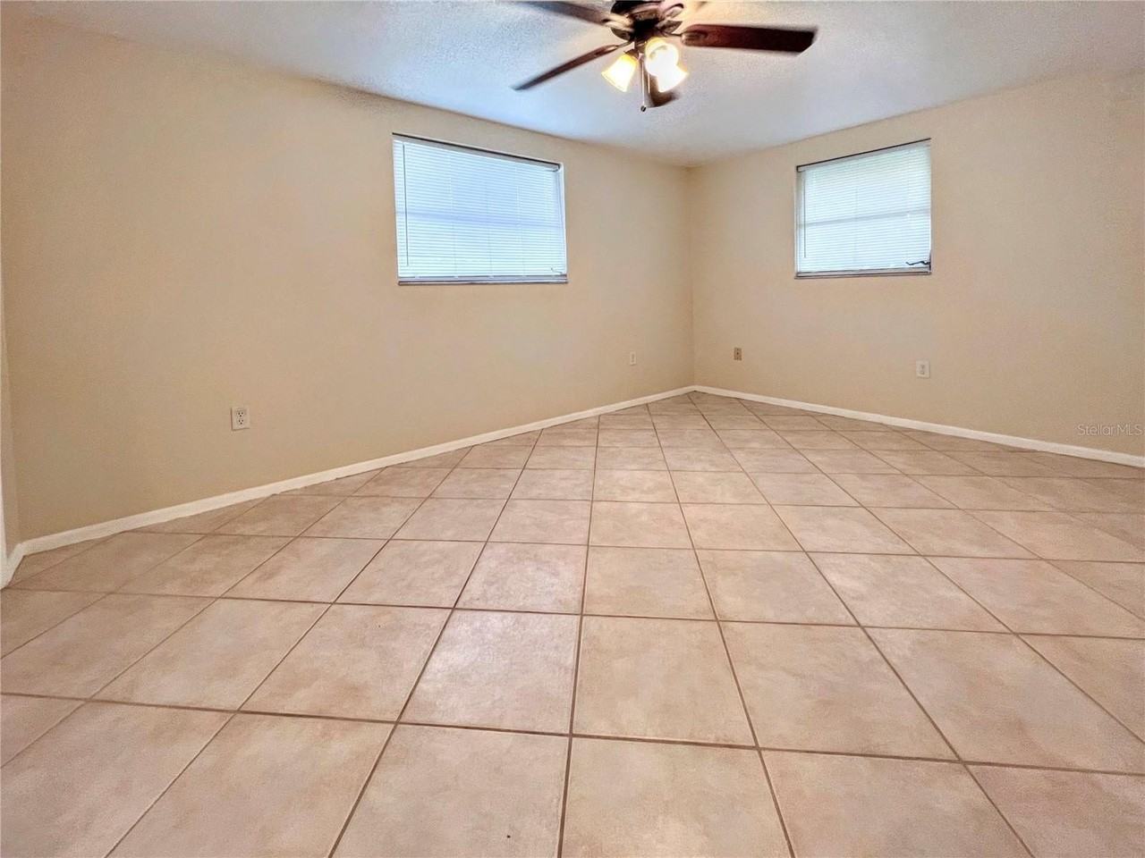 71 Stanford Rd - Photo 7 of 11