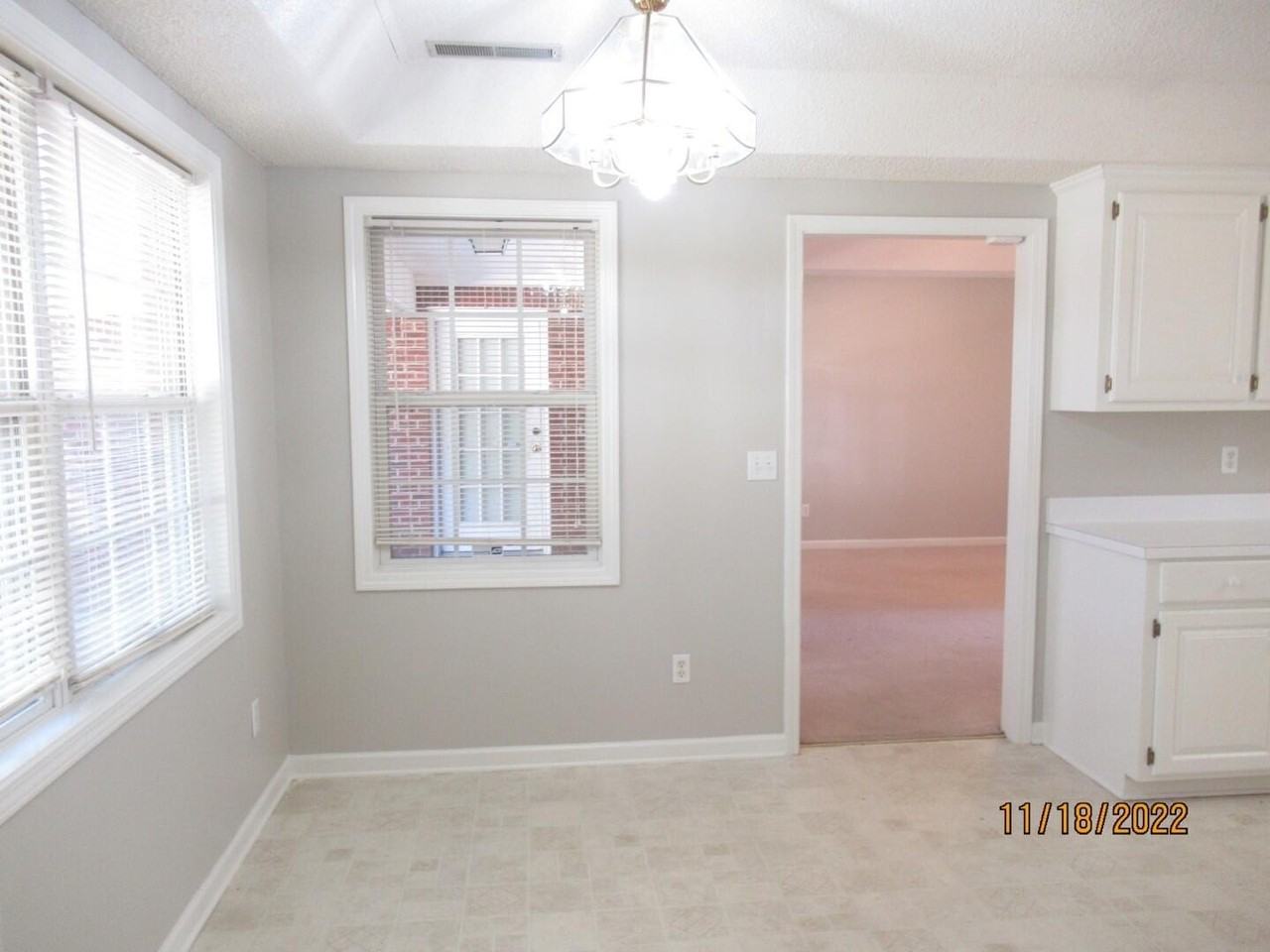 3840 Oleander Dr - Photo 4 of 50