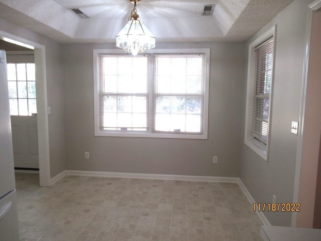 3840 Oleander Dr - Photo 5 of 50