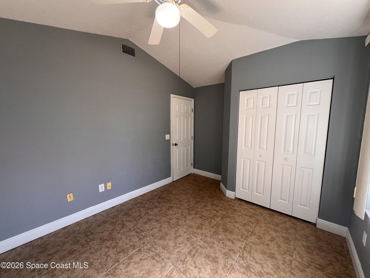 2565 Ventura Cir - Photo 5 of 23