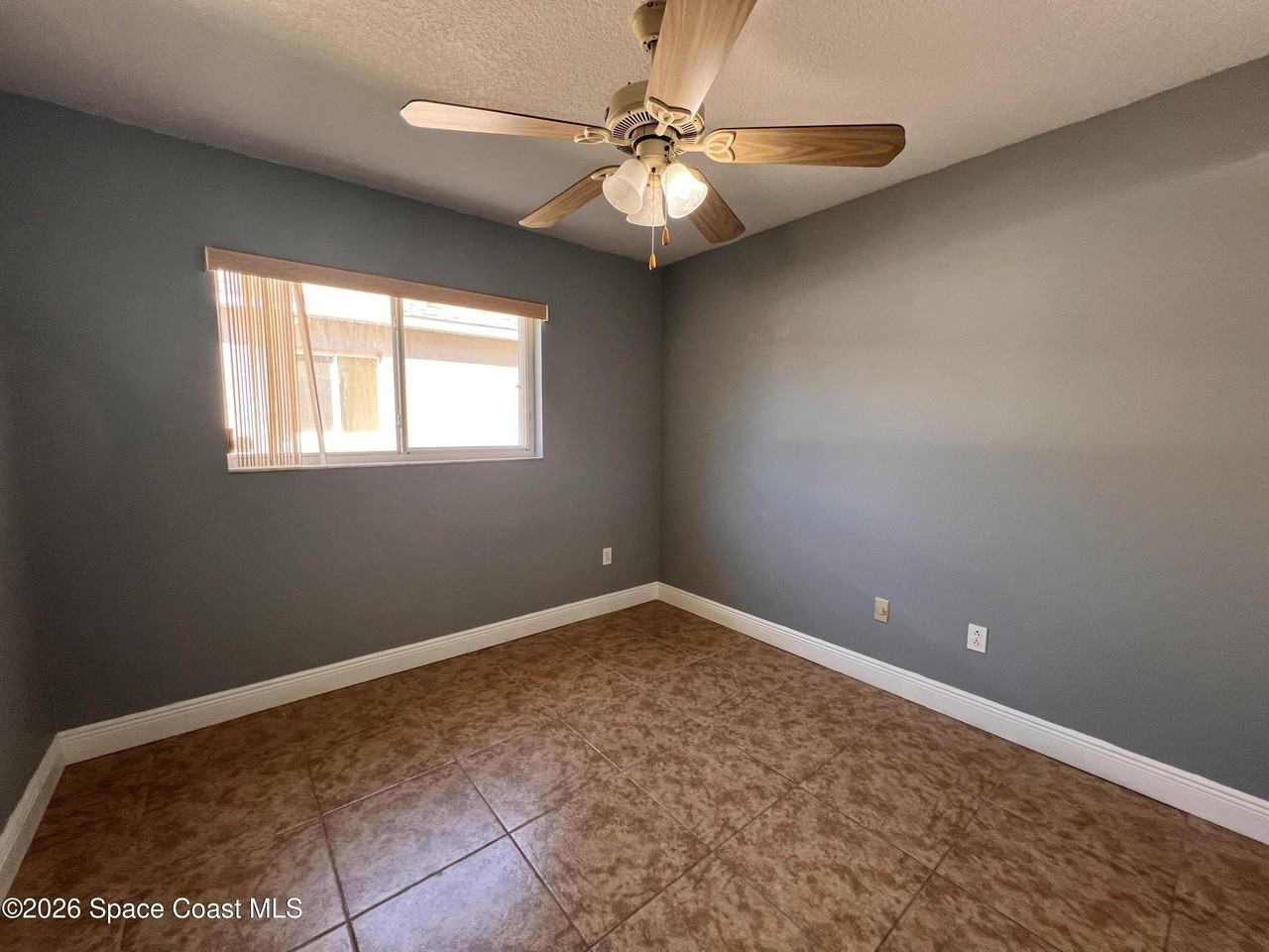 2565 Ventura Cir - Photo 7 of 23