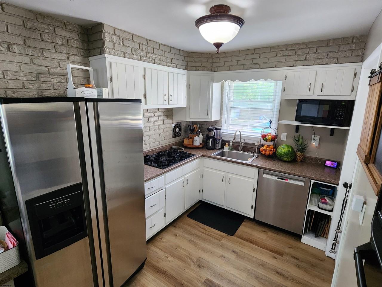 109 Ohio Ave - Photo 5 of 20