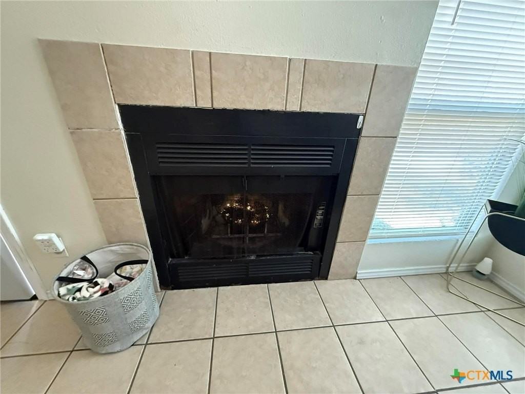 907 Haynes Dr - Photo 4 of 36