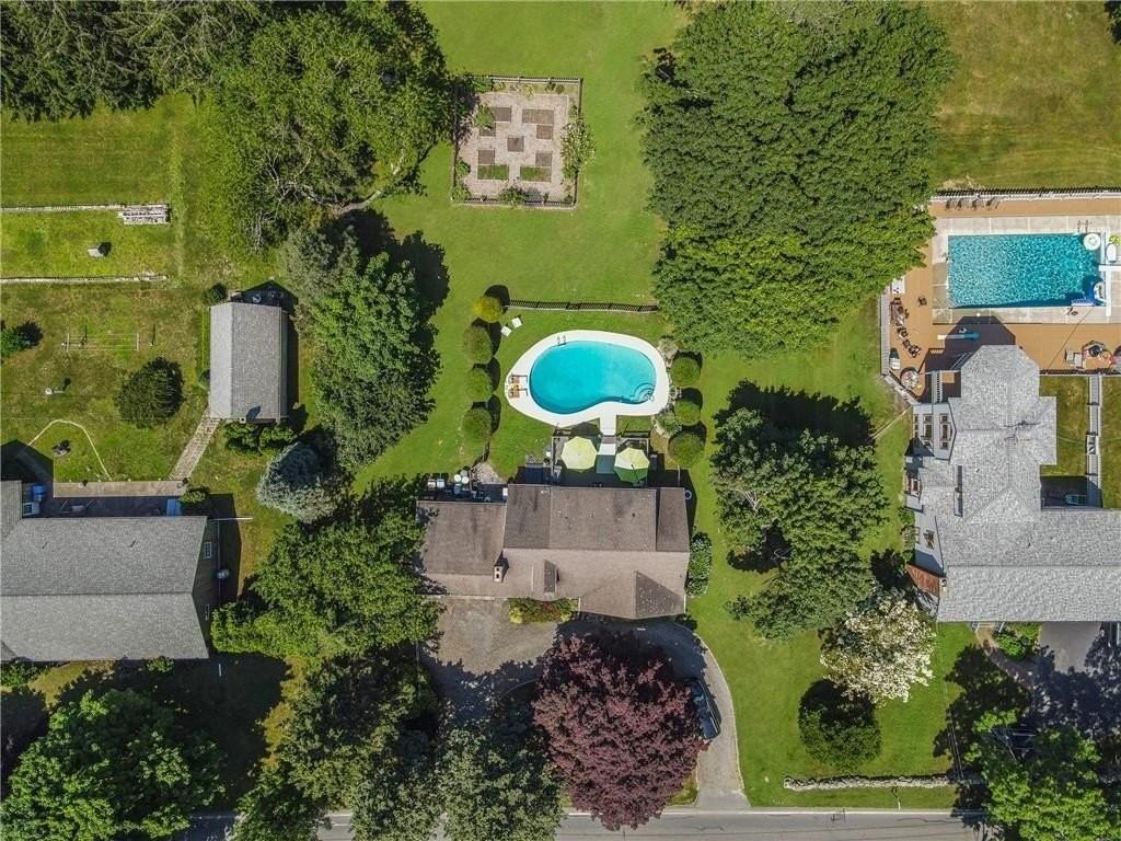 569 Turner Rd - Photo 4 of 50