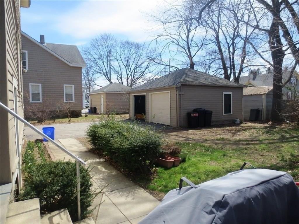 537 Smithfield Rd - Photo 2 of 14