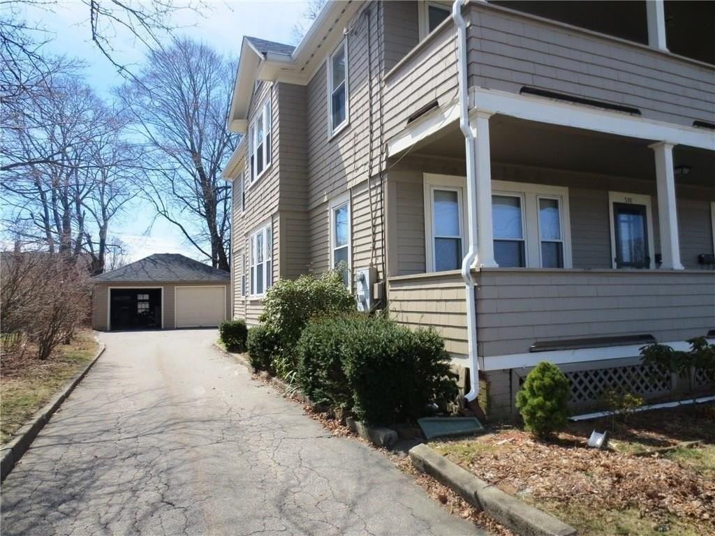 537 Smithfield Rd - Photo 3 of 14