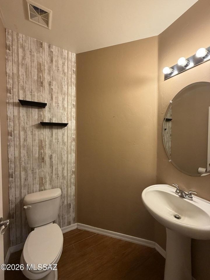 686 W Calle Canto Sereno - Photo 4 of 12