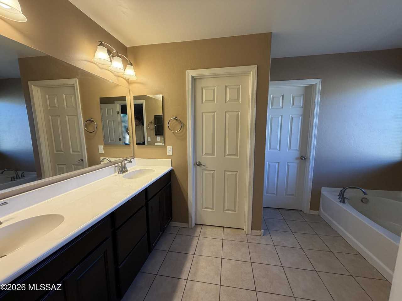 686 W Calle Canto Sereno - Photo 6 of 12