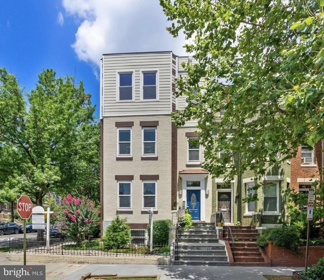 161 Randolph Pl Nw Apt 2 #2 - Photo 2 of 16