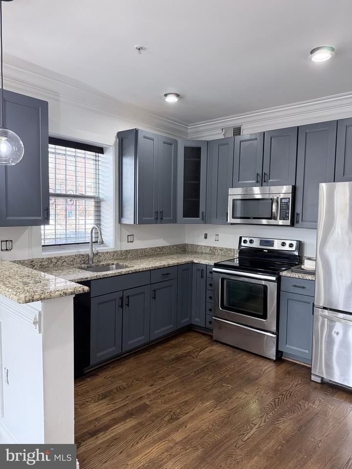 161 Randolph Pl Nw Apt 2 #2 - Photo 4 of 16