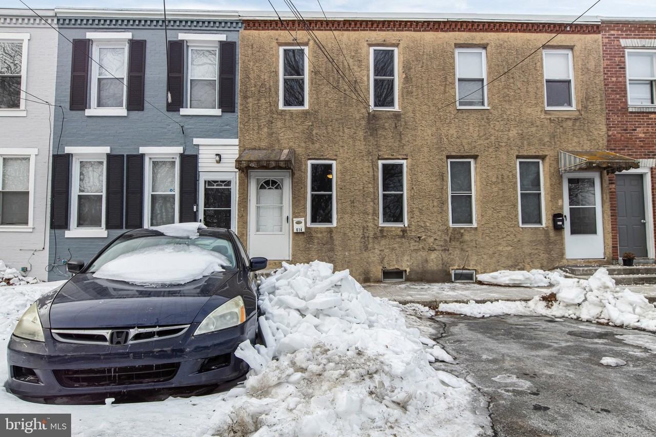 614 Clark St - Photo 5 of 26