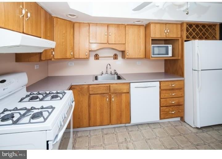 225 Brennen Dr - Photo 4 of 12