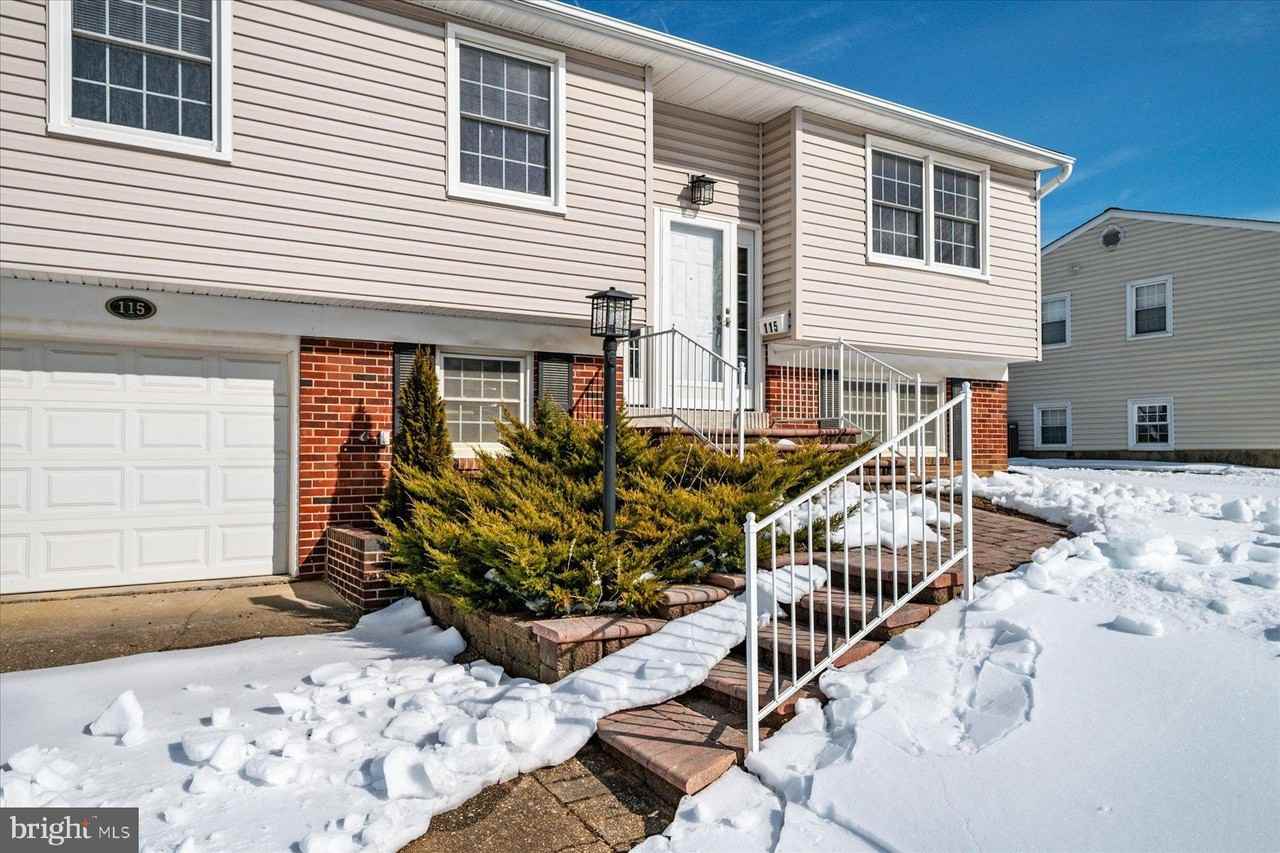 115 Patricia Ave - Photo 5 of 34