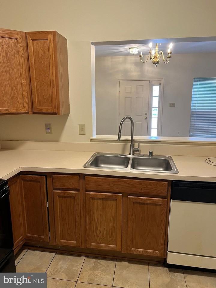 2012 Bell Point Ct - Photo 4 of 13