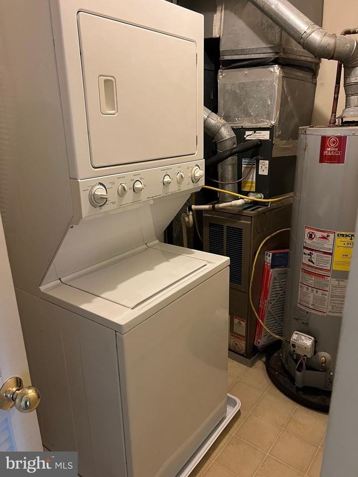 2012 Bell Point Ct - Photo 7 of 13