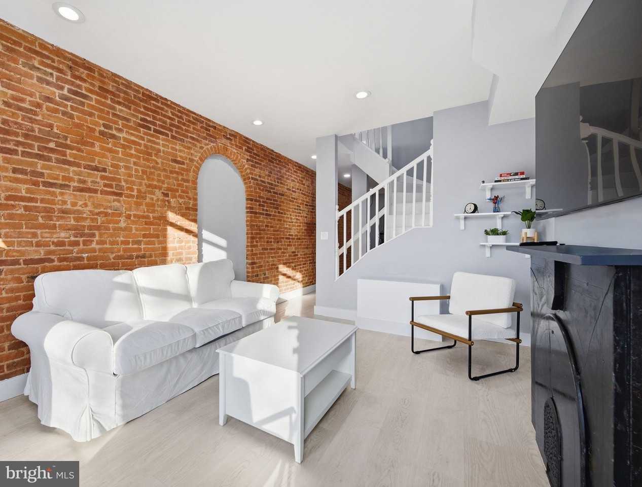 1015 Riverside Ave - Photo 2 of 43