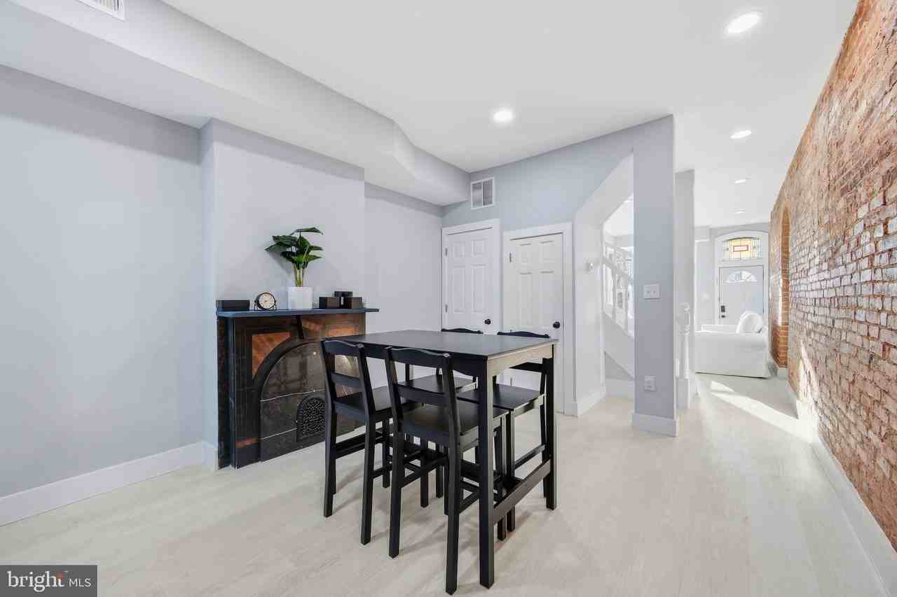 1015 Riverside Ave - Photo 7 of 43