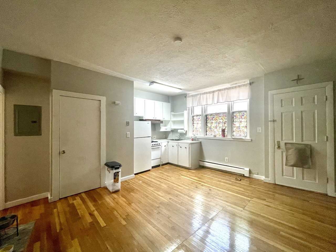 18 Garden St #A - Photo 2 of 5