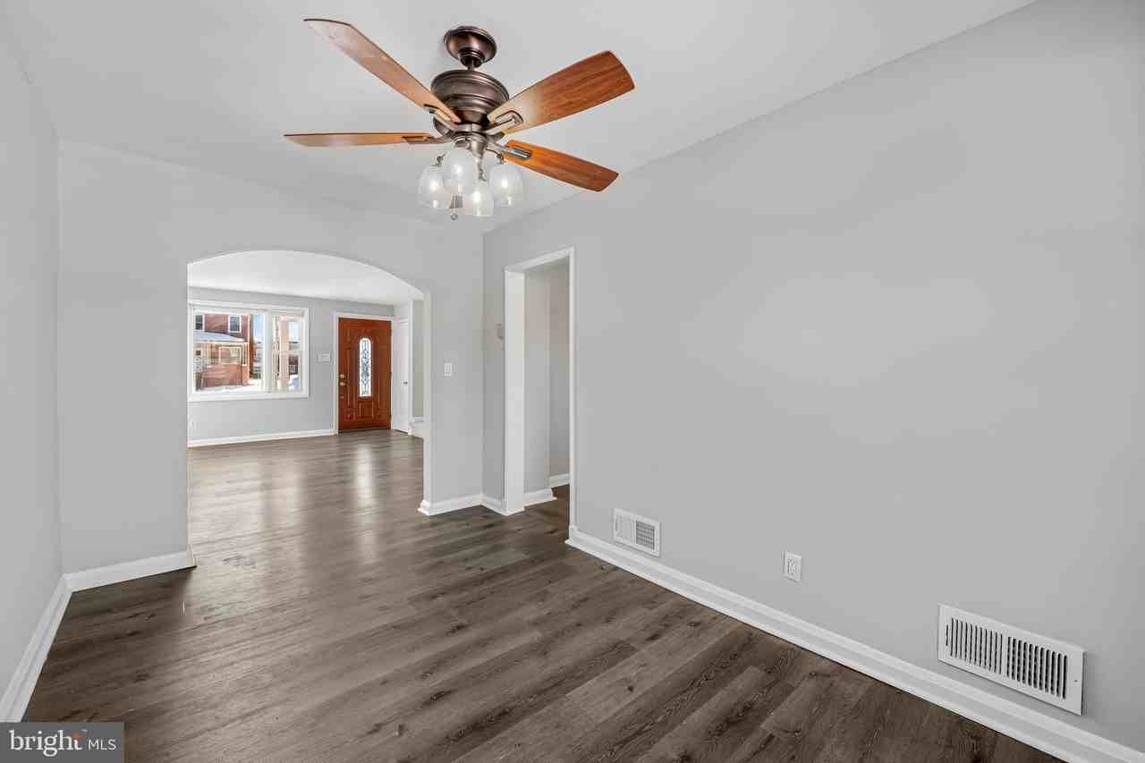 7520 Durwood Rd - Photo 7 of 27