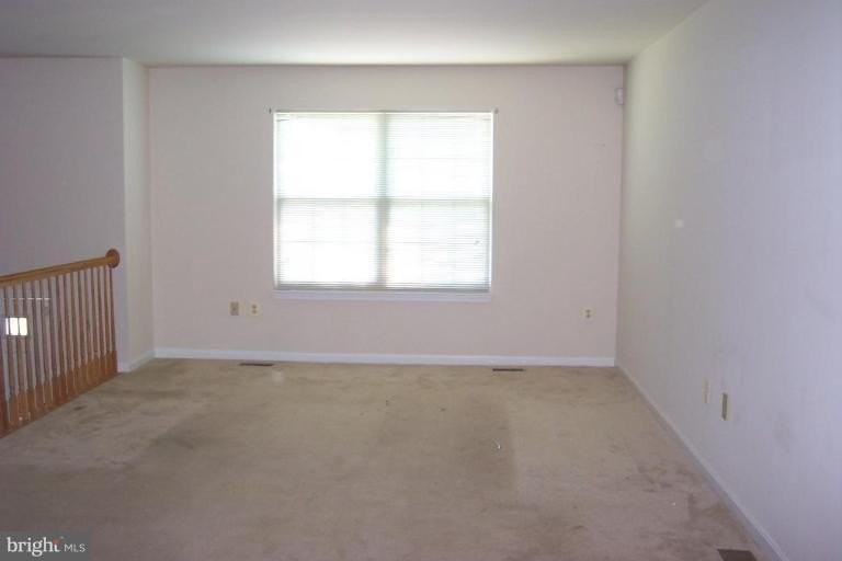 8435 Chesley Dr - Photo 5 of 24