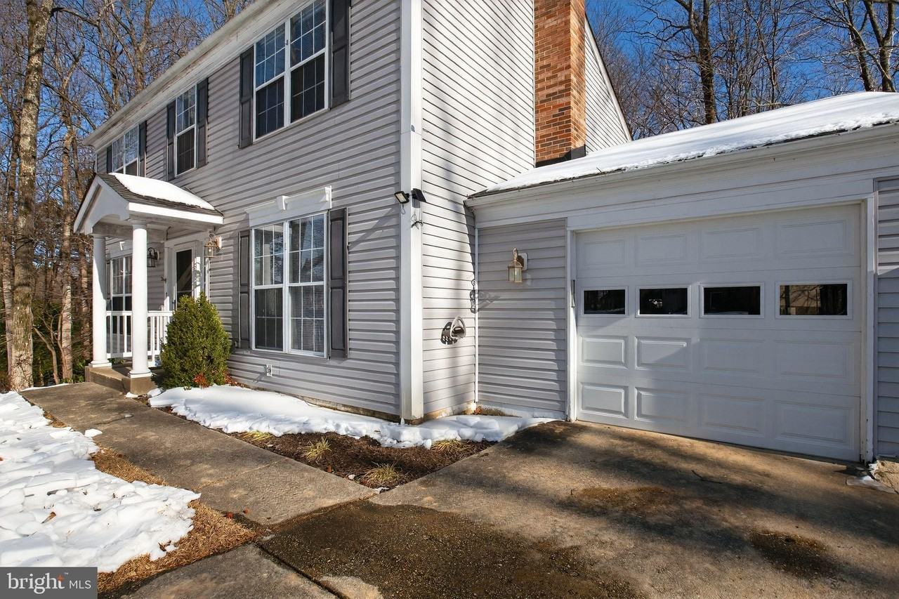 2705 Vista Ct - Photo 3 of 30