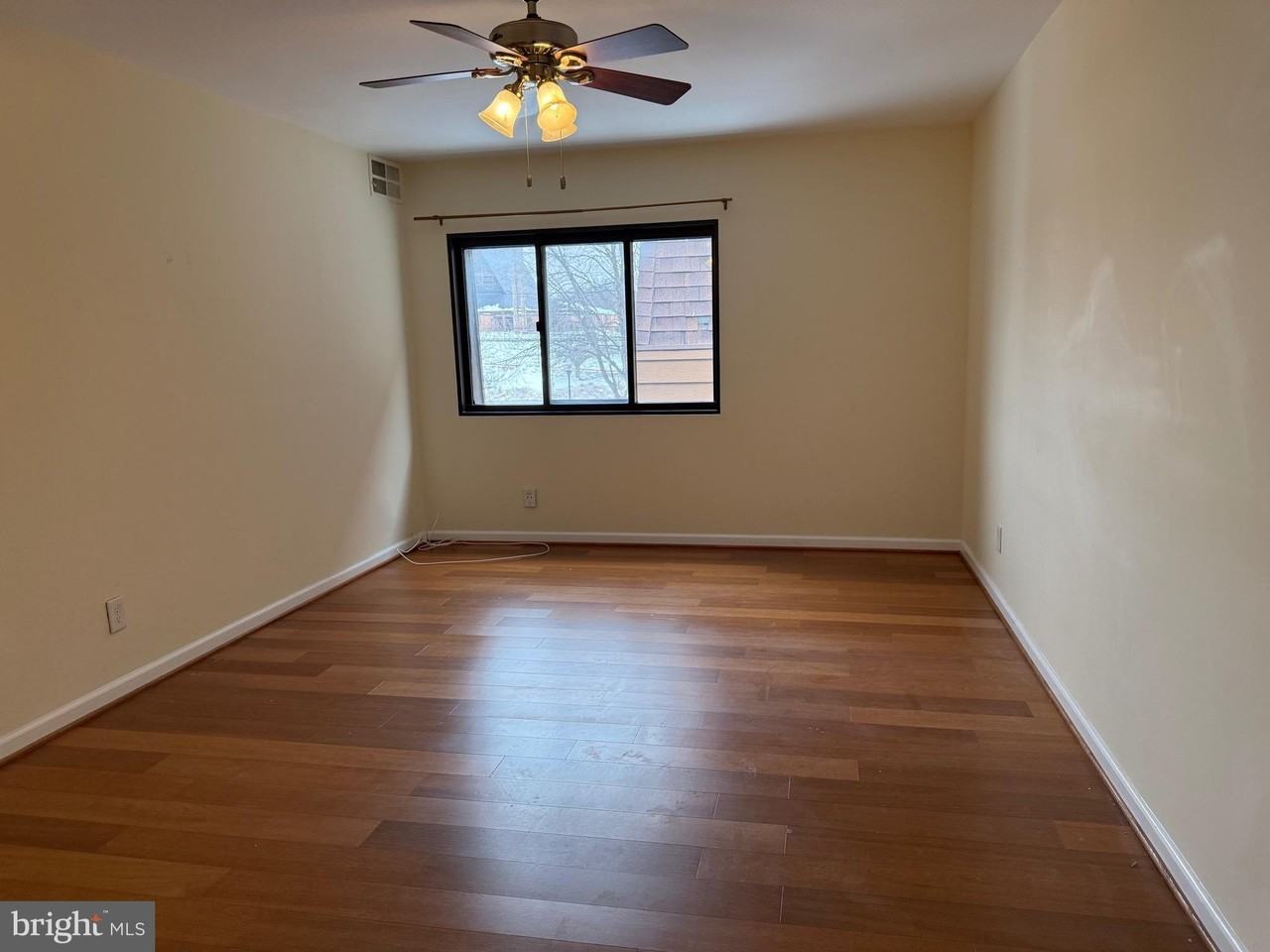 12702 Veirs Mill Rd Apt 51-301 #51-301 - Photo 6 of 21