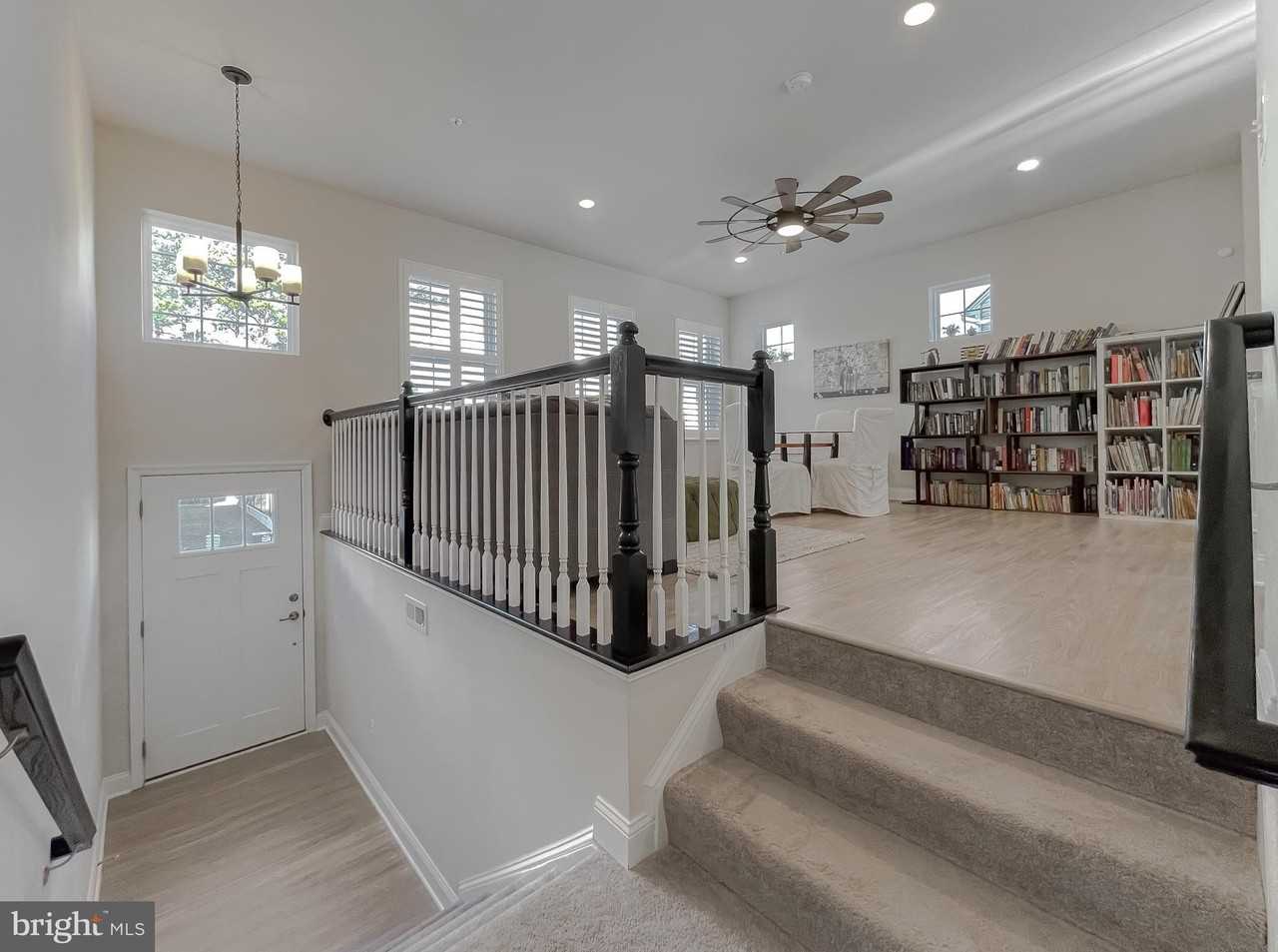 23856 Myrtle Glen Way - Photo 3 of 49