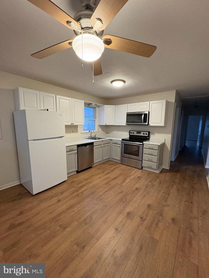 39564 Potomac Ave - Photo 6 of 20