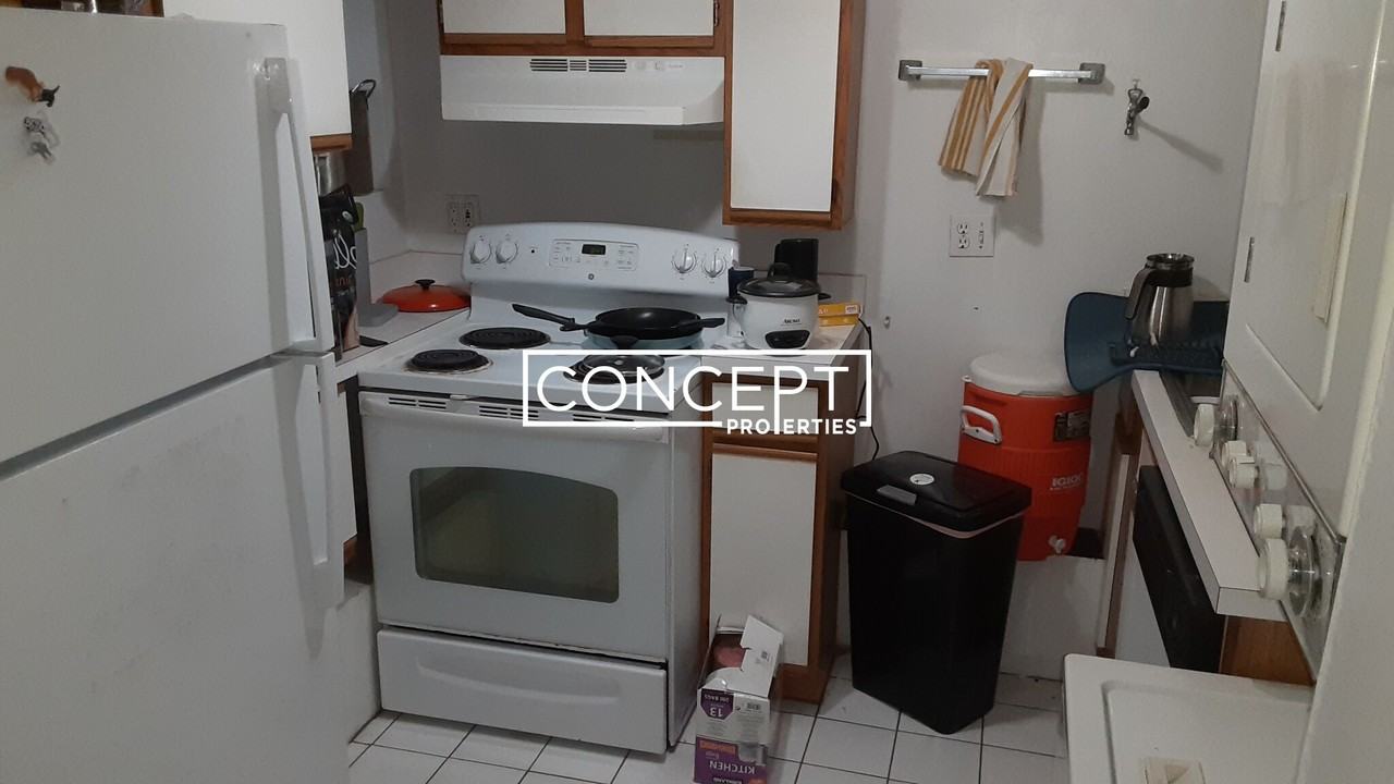 22 Saint Cyprians Pl #1L