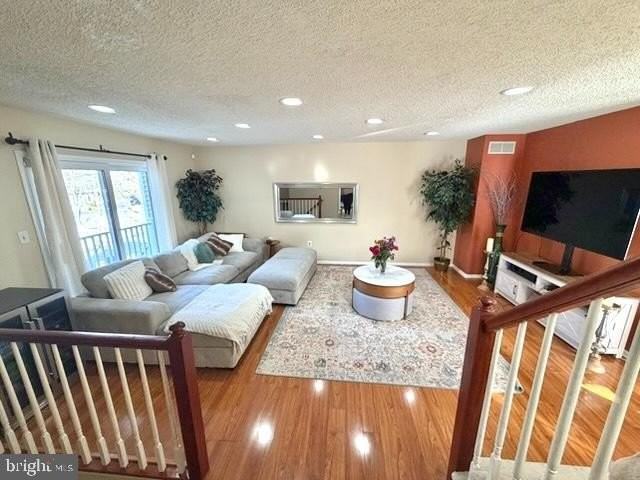 2 Halstead Pl - Photo 6 of 16