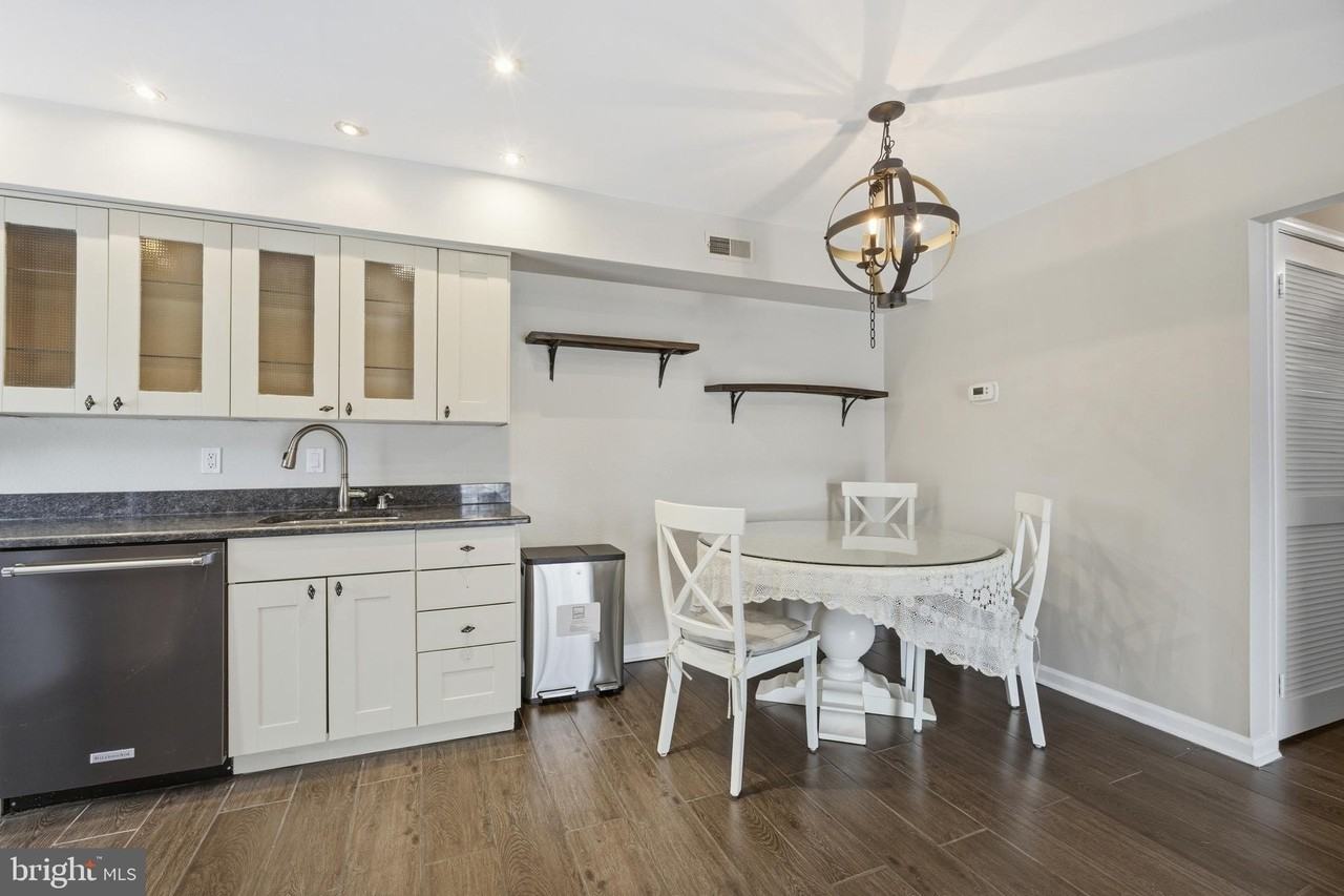 1102 Society Pl - Photo 3 of 31