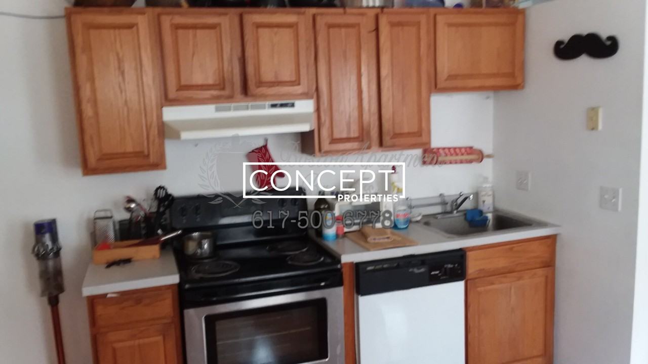 58 Mansfield St #1 - Photo 3 of 14