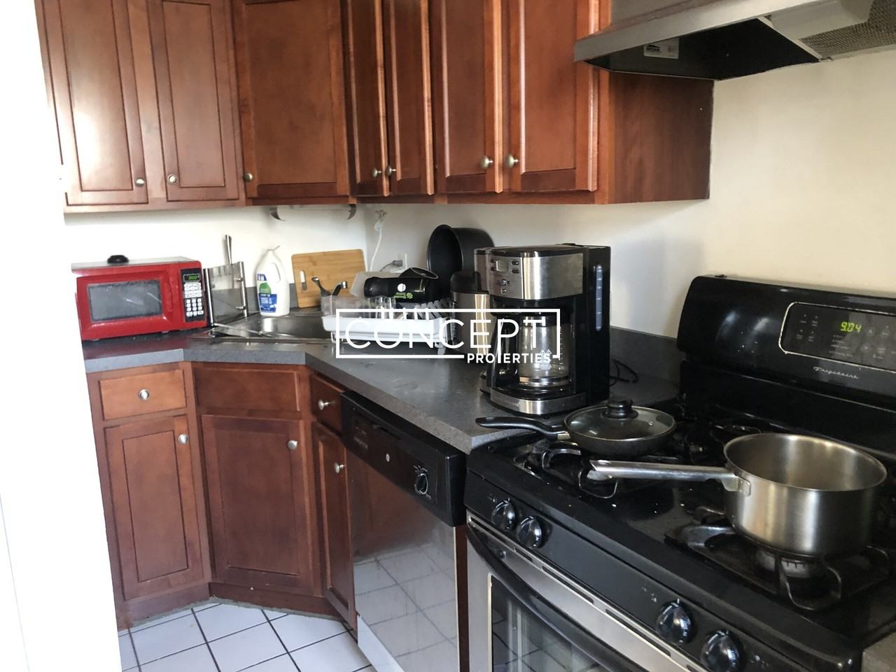 87 Sheridan St #4 - Photo 5 of 13