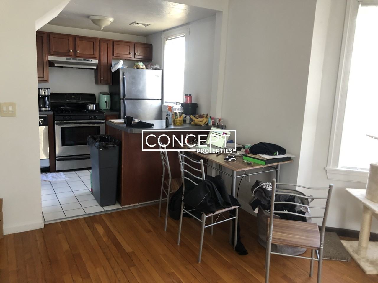 87 Sheridan St #4 - Photo 6 of 13