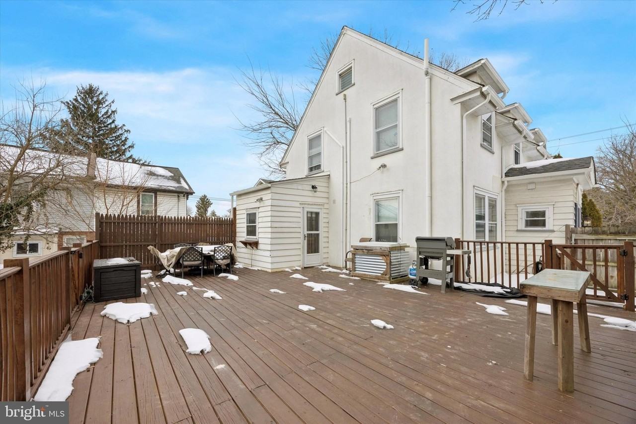 74 Drexel Ave - Photo 2 of 15