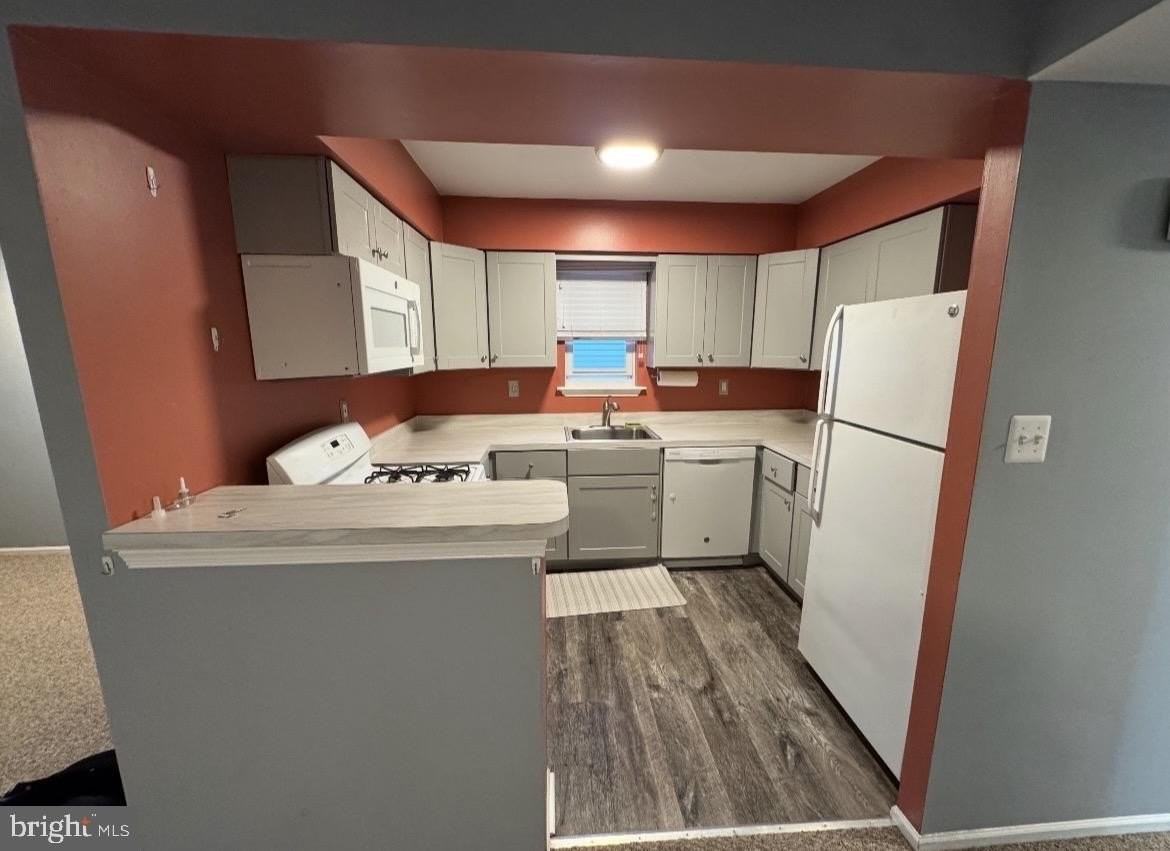 513 Corinthian Ave - Photo 4 of 7