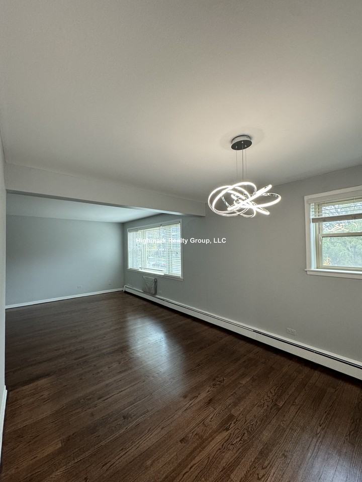 8644 Skokie Blvd #304 - Photo 5 of 16