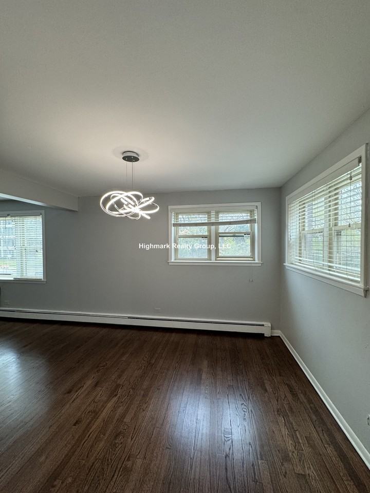 8644 Skokie Blvd #304 - Photo 6 of 16