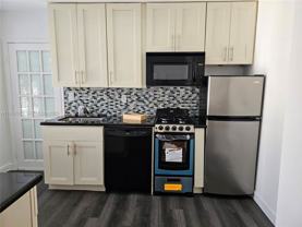 622 15th St #3 - Photo 1 of 1