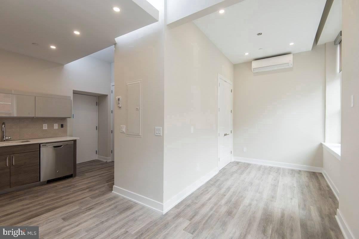 802 Sansom St Unit 201 #201 - Photo 5 of 10