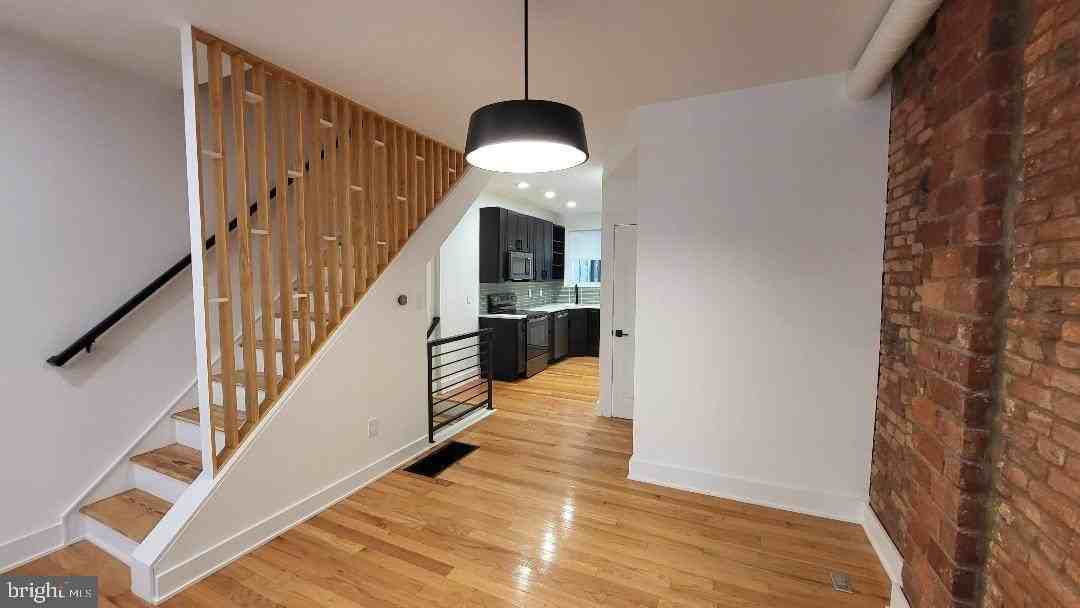 1237 S 27th St - Photo 7 of 36