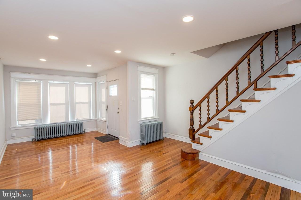 6228 Erdrick St - Photo 6 of 37