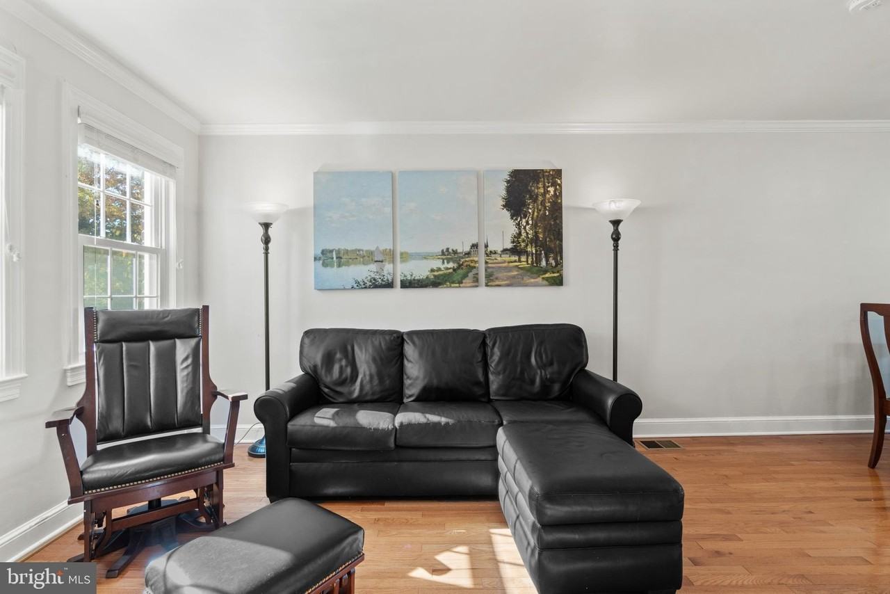 510 E Nelson Ave - Photo 3 of 47