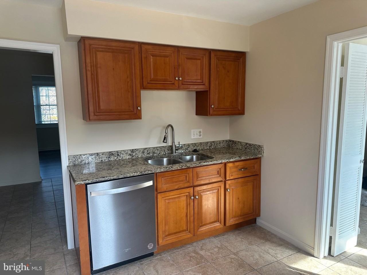 8146 Larkin Ln - Photo 3 of 29