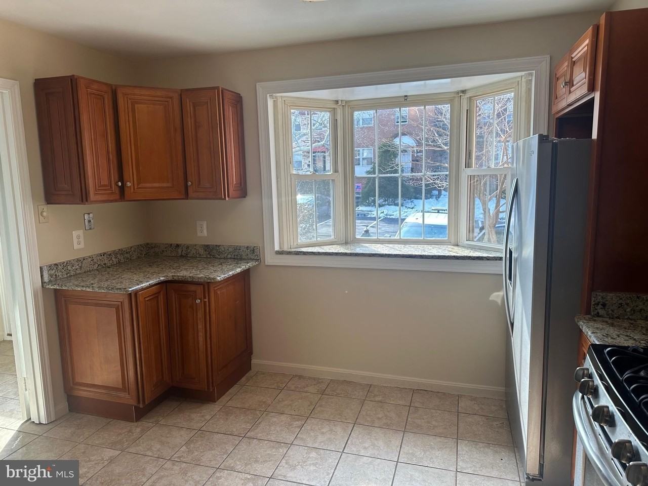 8146 Larkin Ln - Photo 5 of 29