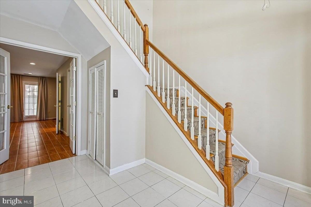 6354 Dakine Cir - Photo 4 of 37