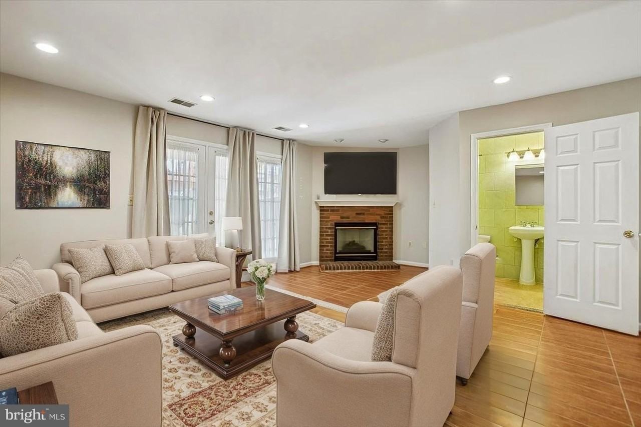 6354 Dakine Cir - Photo 5 of 37